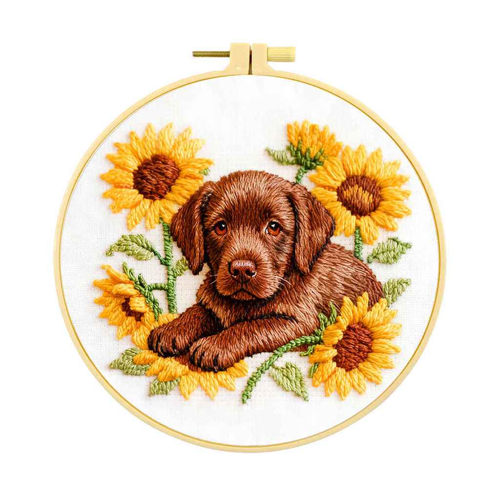 Gentle Gaze of the Labrador - DIY Embroidery Kit Detail 4